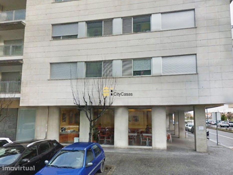 Loja de Gaveto c/ Armazém | Hospital São João