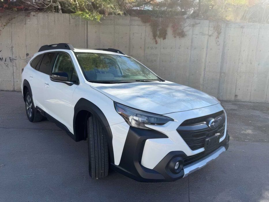 Subaru Outback      2023