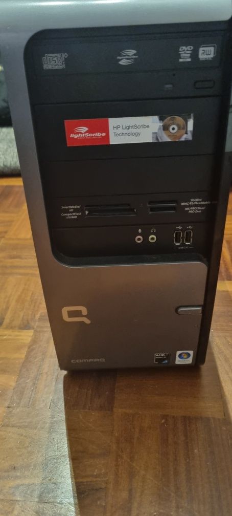 Torre de computador para peças