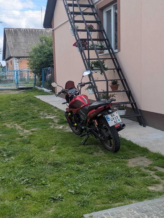 Lifan cityr 200.