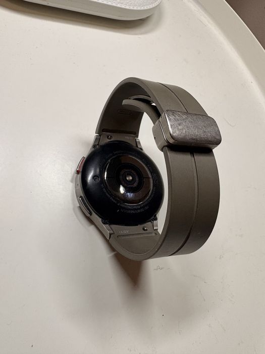 Galaxy Watch 5 pro - cinzento