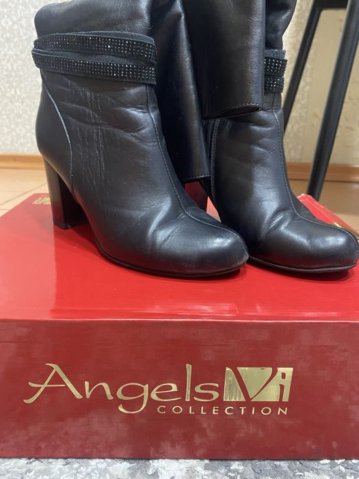 Чоботи жіночі, шкіряні,вживані