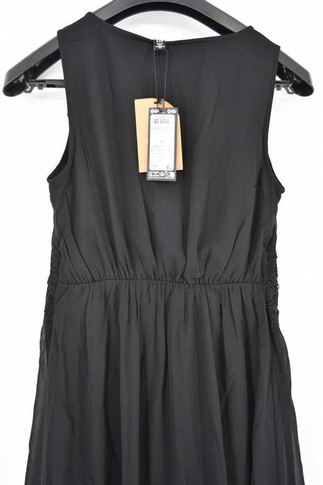 Zwiewna sukienka midi XS Vero Moda rozkloszowana koronkowa wstawka