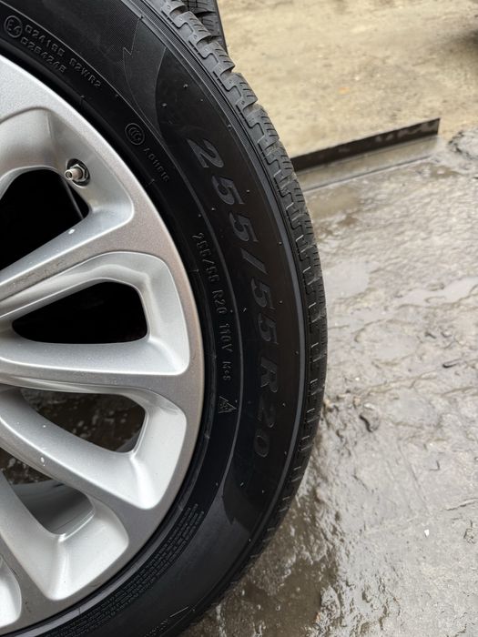 255/55R20 Pirelli Scorpion Winter