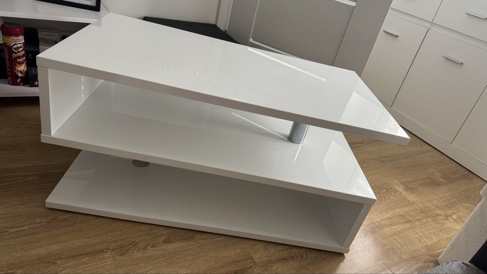 Biała ława, stolik kawowy