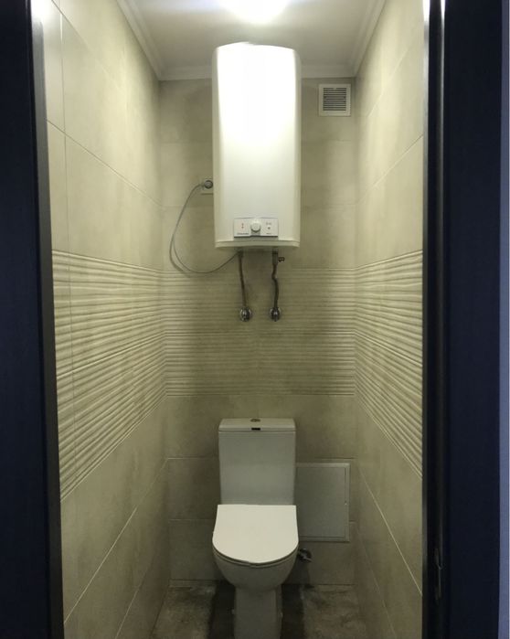 Продам 3-кімнатну квартиру на Митниці, вул. Жужоми