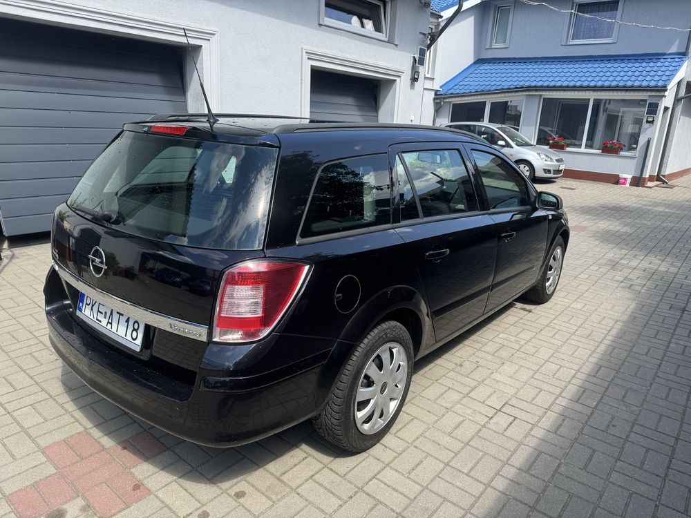 Opel Astra H 1.6 105 KM sprowadzony 2007 zarejestrowany klima