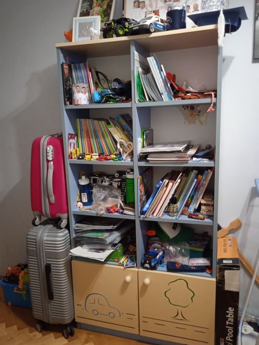 MEBLIK-zestaw-szafa-komoda-regał-łóżko z materacem