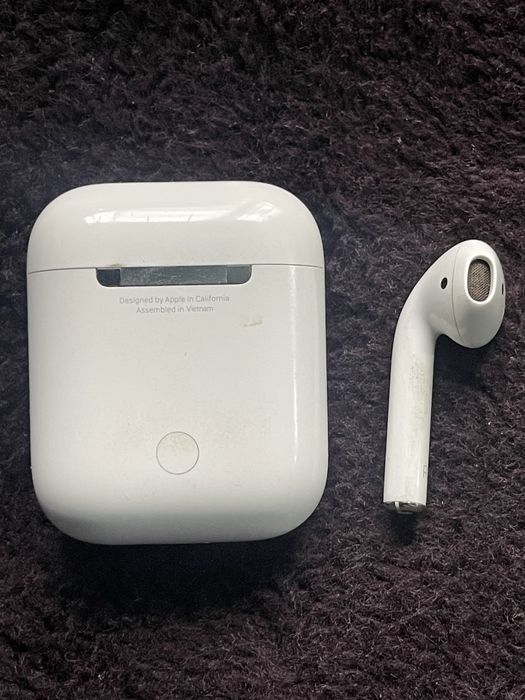 Оригінальний футляр до Airpods 2 серія!