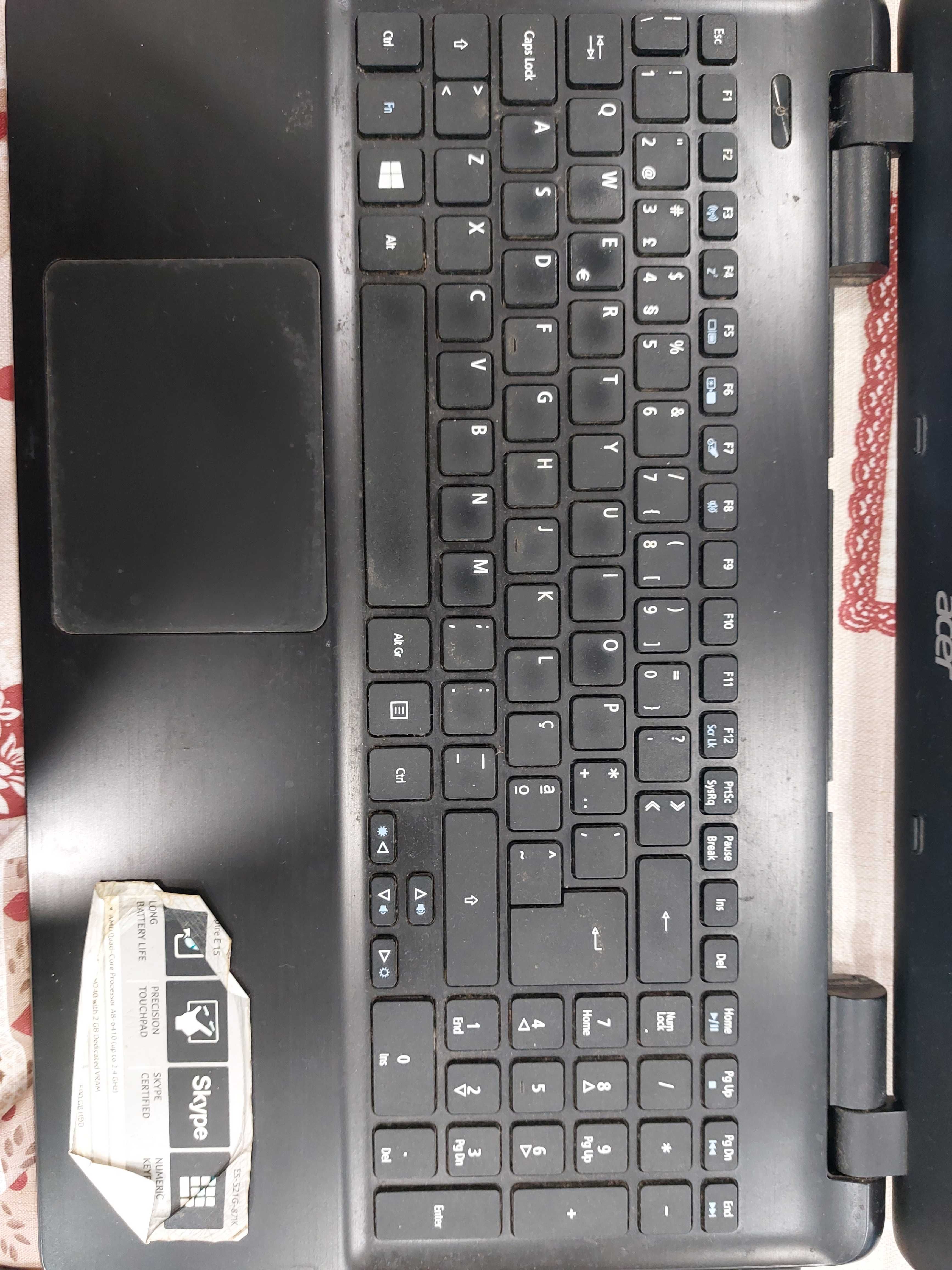 Portátil Acer Aspire E5- 521G