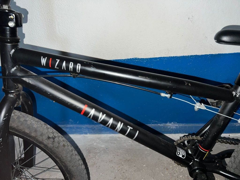 Продам велосипед трюковый ВМХ  Avanti wizard