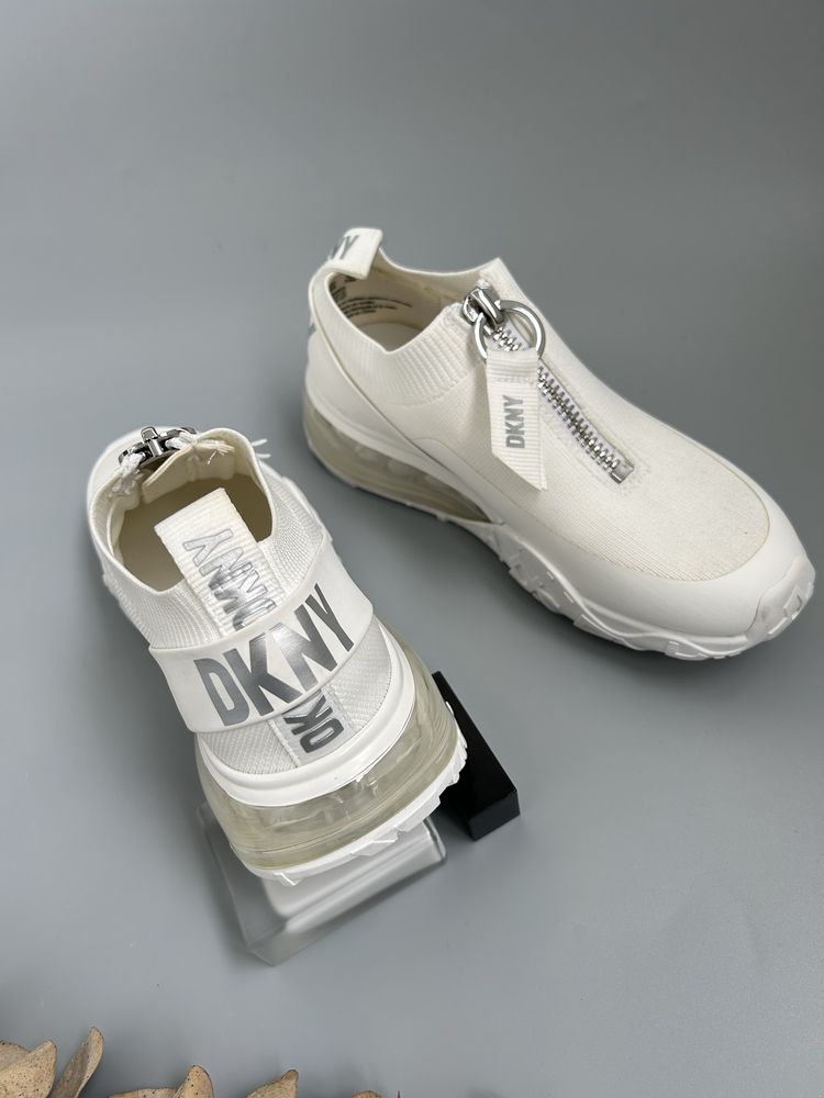 Кросівки DKNY 36  38,5-39