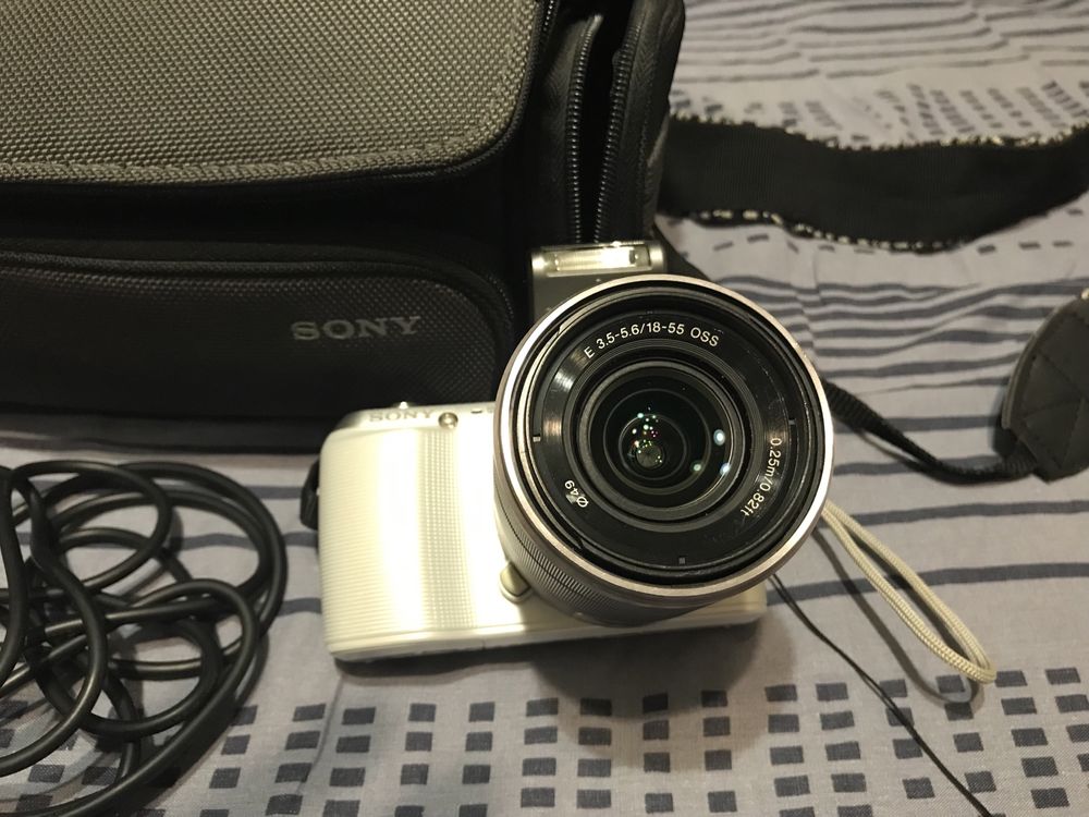 Продам фотоаппарат SONY NEX-C3