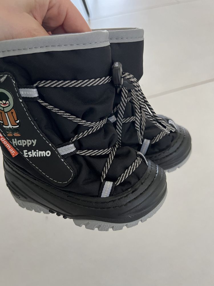 Eskimo nowe 21 / 22 super ciepłe buty