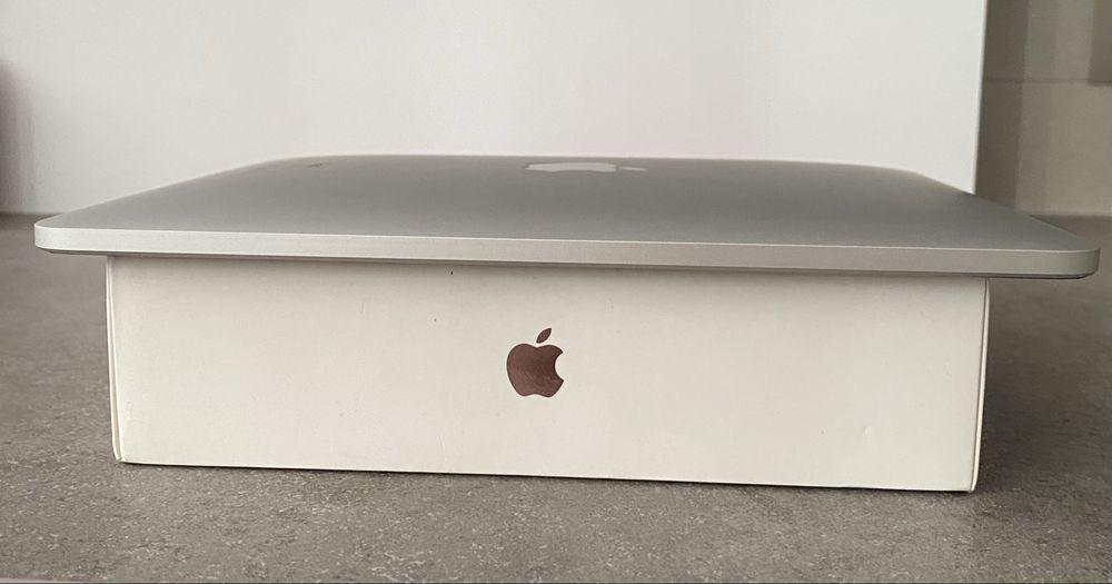 Ipad первого поколения А1219 В идеальном состоянии