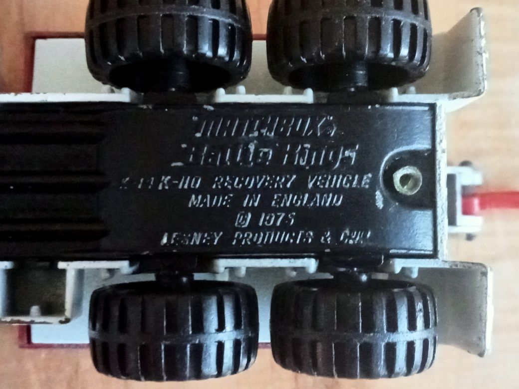 matchbox k-14,k-110 pojazd ratowniczy .