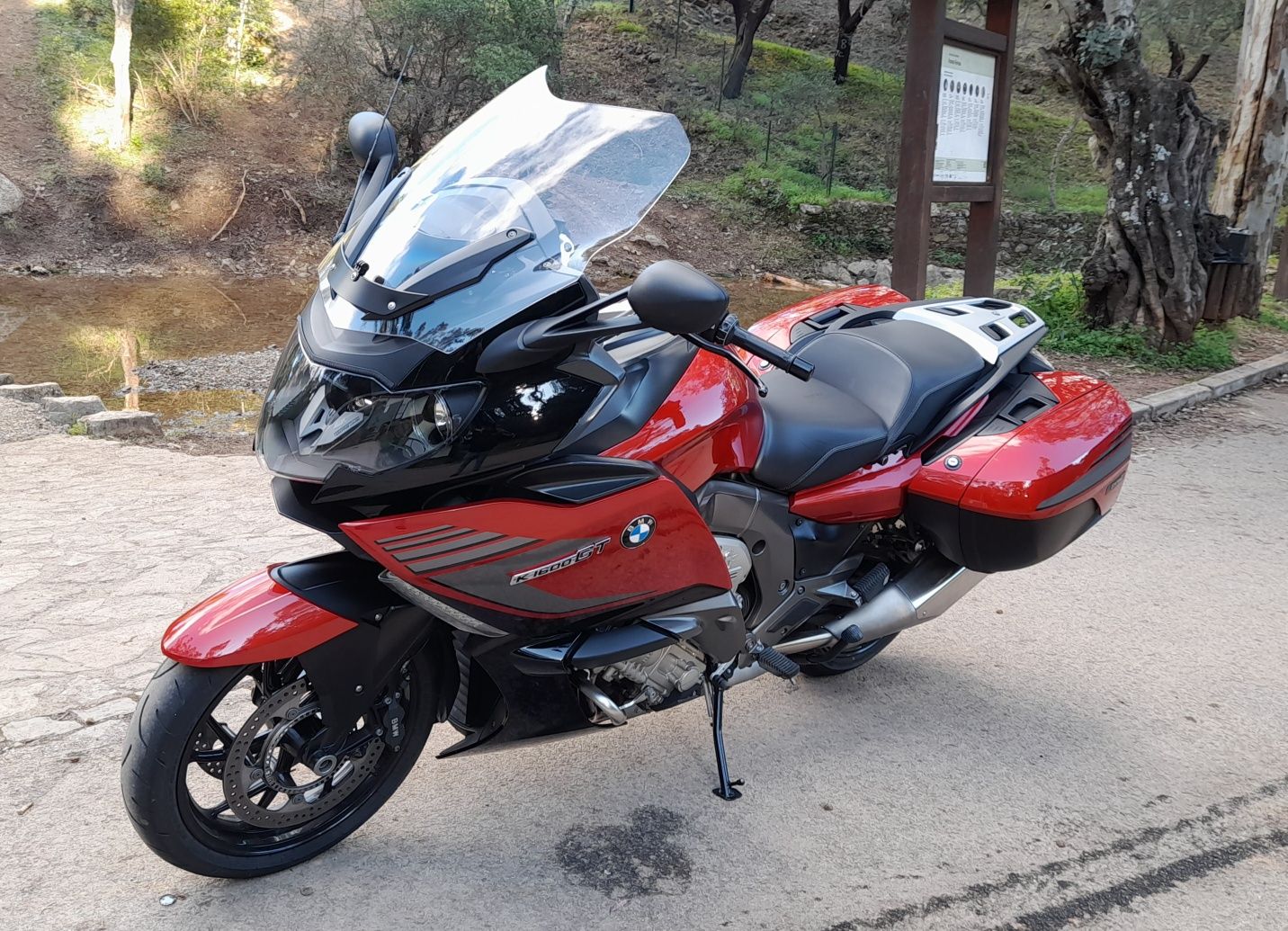 BMW K 1600 GT em estado irrepreensível