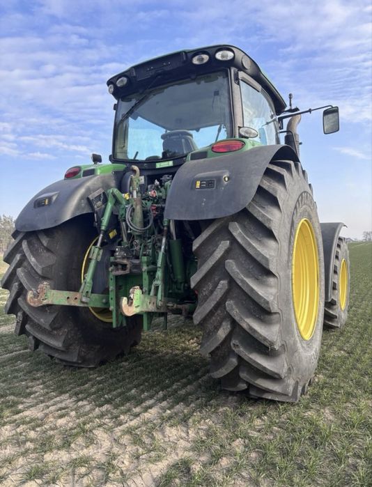 Sprzedam ciągnik John Deere 6210 R