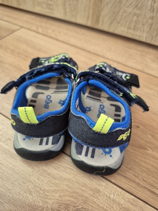 Sandały Bejo na rzepy