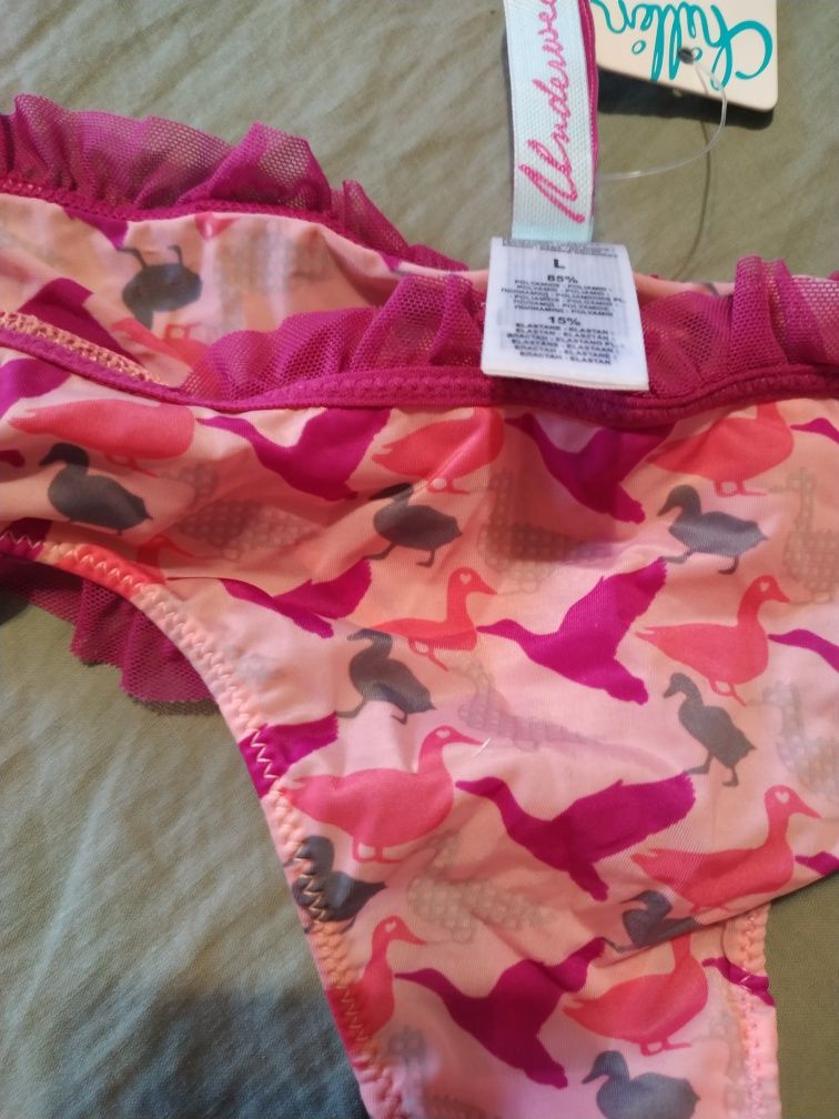 Nowe stringi różowe w kaczki Cropp L