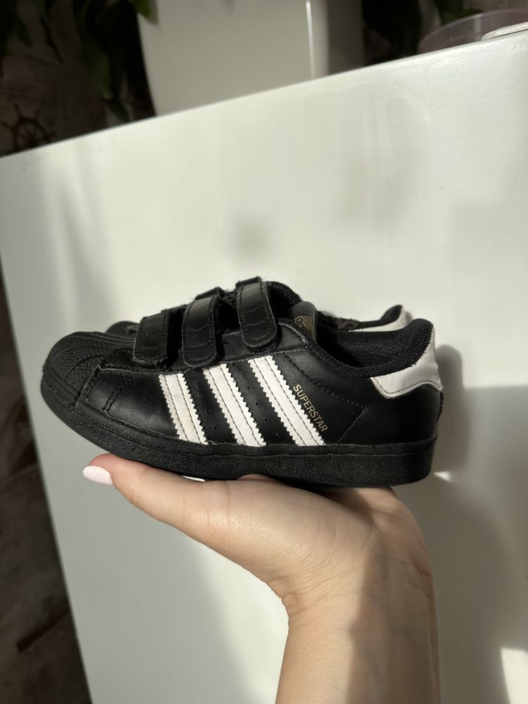 Adidas superstar