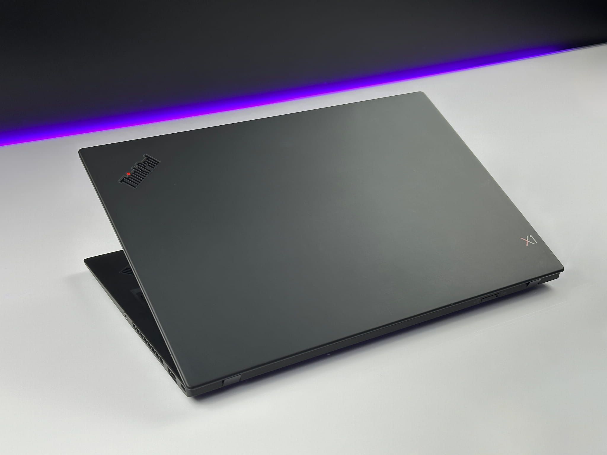 Laptop Lenovo ThinkPad X1 Carbon G6 | i5-8250U / 8GB RAM / 512GB / FHD