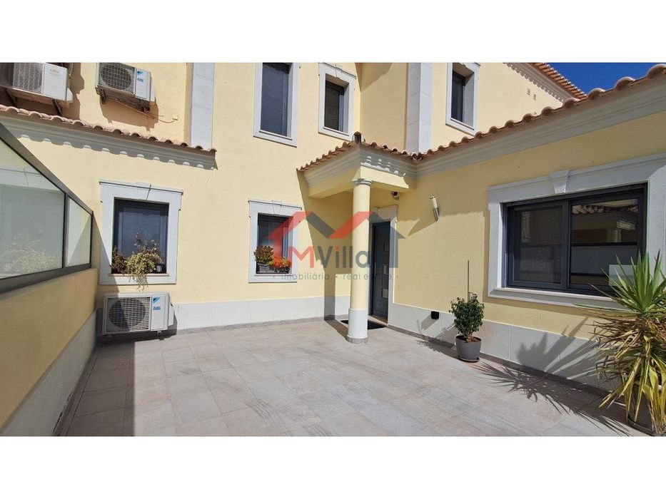 Moradia V3 com garagem em Salir - Loulé