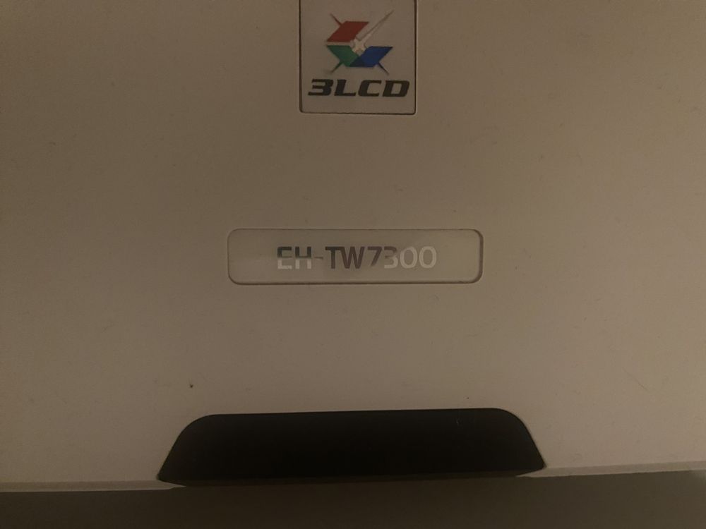 Rzutnik Epson EH-TW 7300
