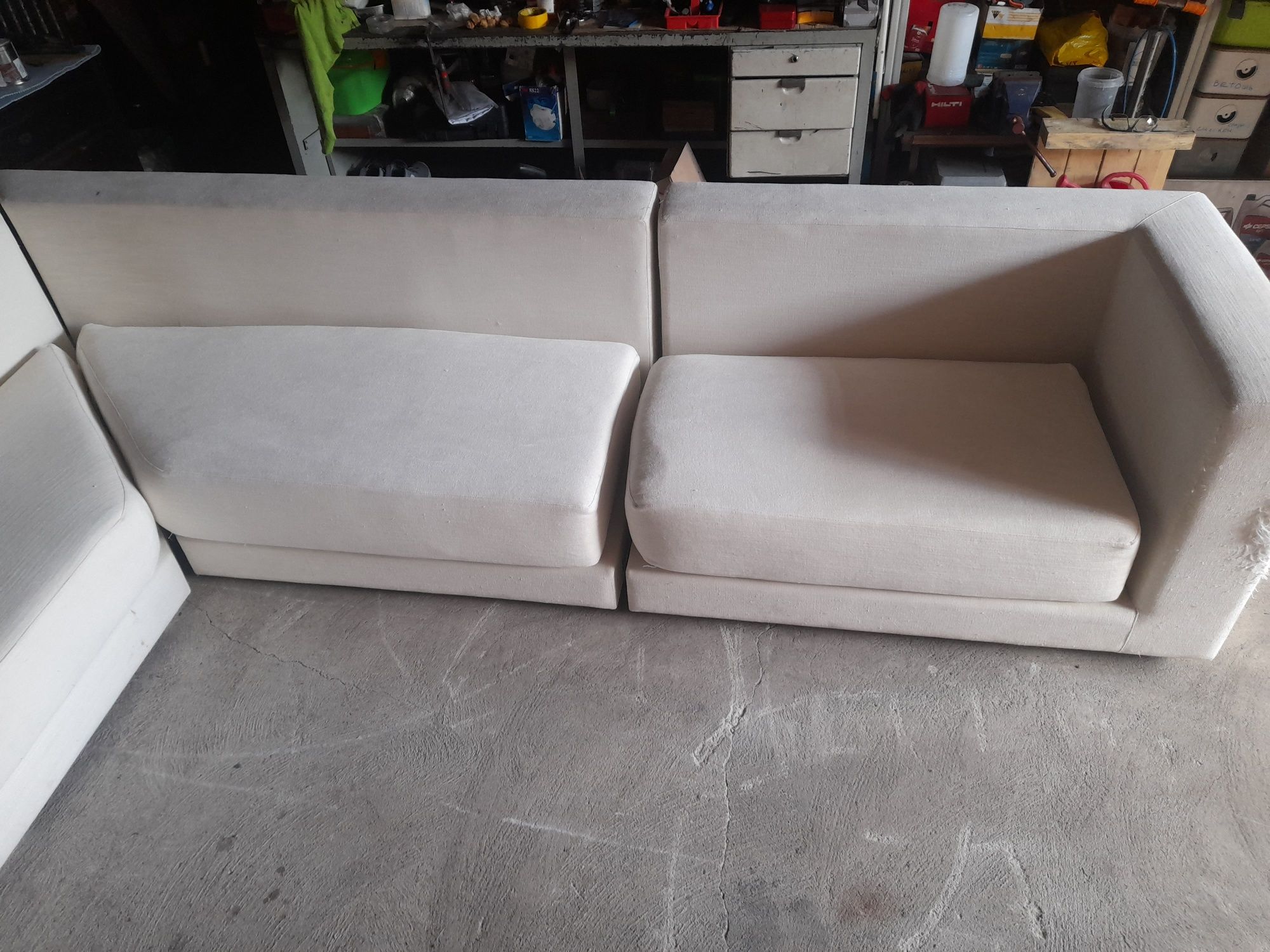 Sofa com pequenas defeitos