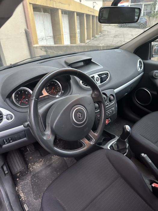 Renault Clio 3 em ótimo estado