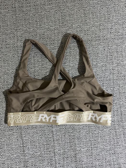 Спортивний топ для жінок