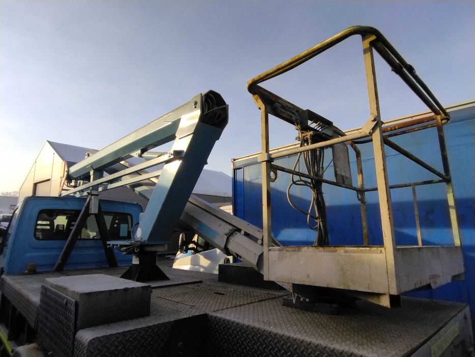Podnośnik koszowy zwyżka Nifty 160 na Iveco Daily 2008r