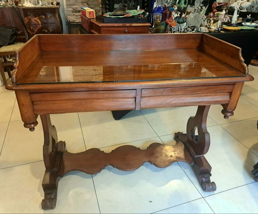 Secretária ou consola antiga em madeira