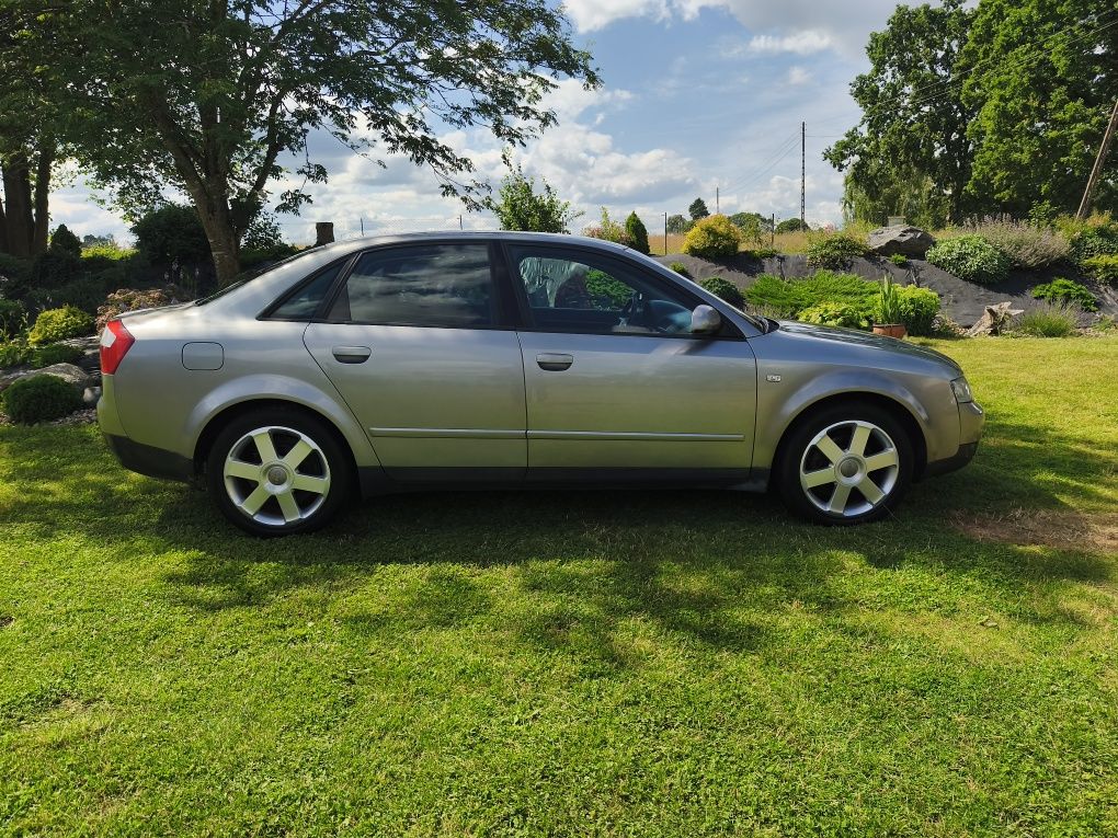 Audi a4b6 Quatro 1.9 TDI 130 KM 2002 rok