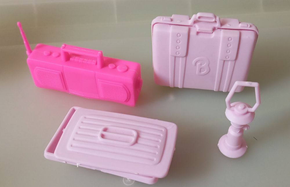 Barbie mini van 1995 acessórios.