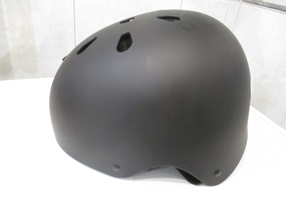 Защитный шлем (велосипед, электросамокат) черный, универсальный