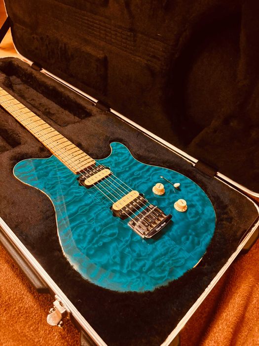 Music Man Axis Super Sport rocznik 2000 - zawodowe wiosło na scenę.