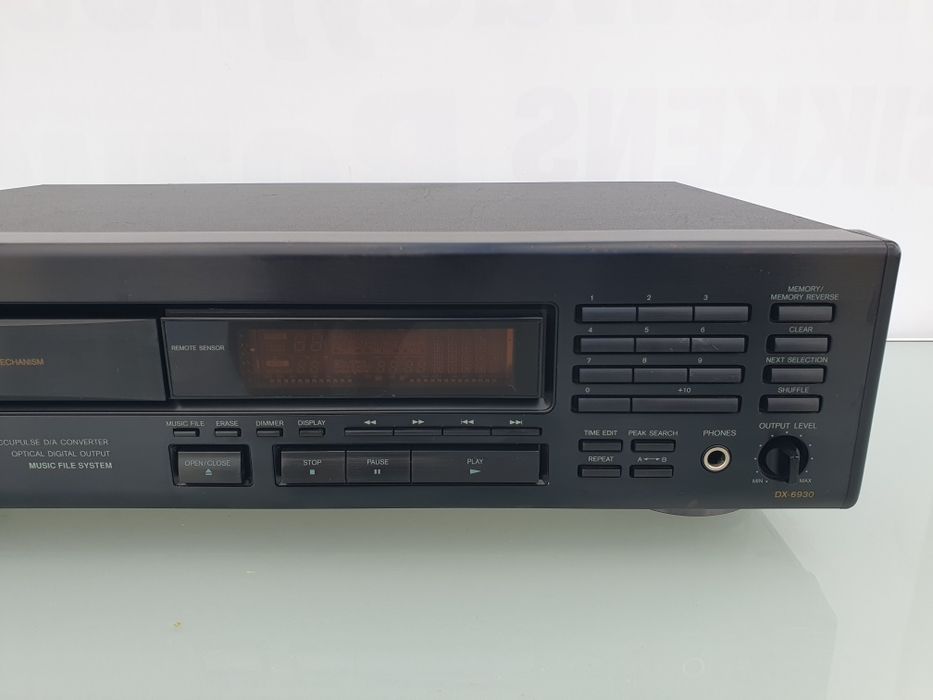 Odtwarzacz CD ONKYO DX-6930  CD /CD-R