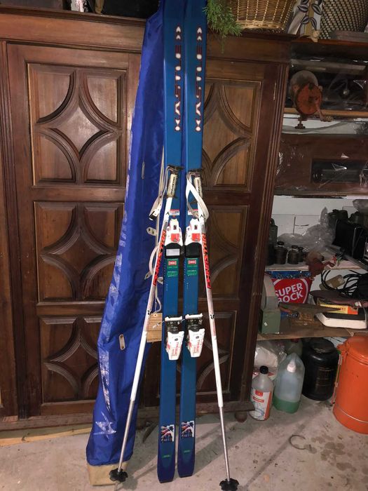 2 skys com 2 pegas bom estado