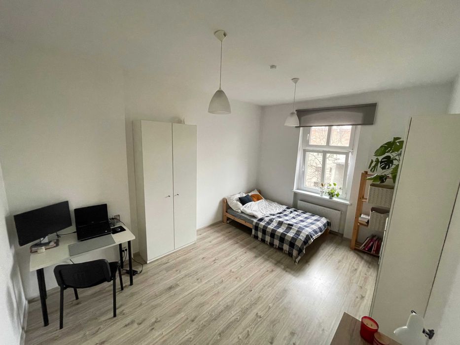 Duży pokój wynajem w mieszkaniu studenckim Politechnika 1 os lub para