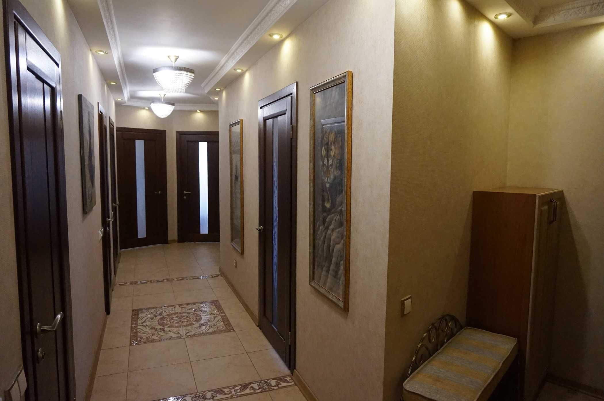 Продам 4 ком. квартиру ул. Гетьмана 1 Б метро Шулявская