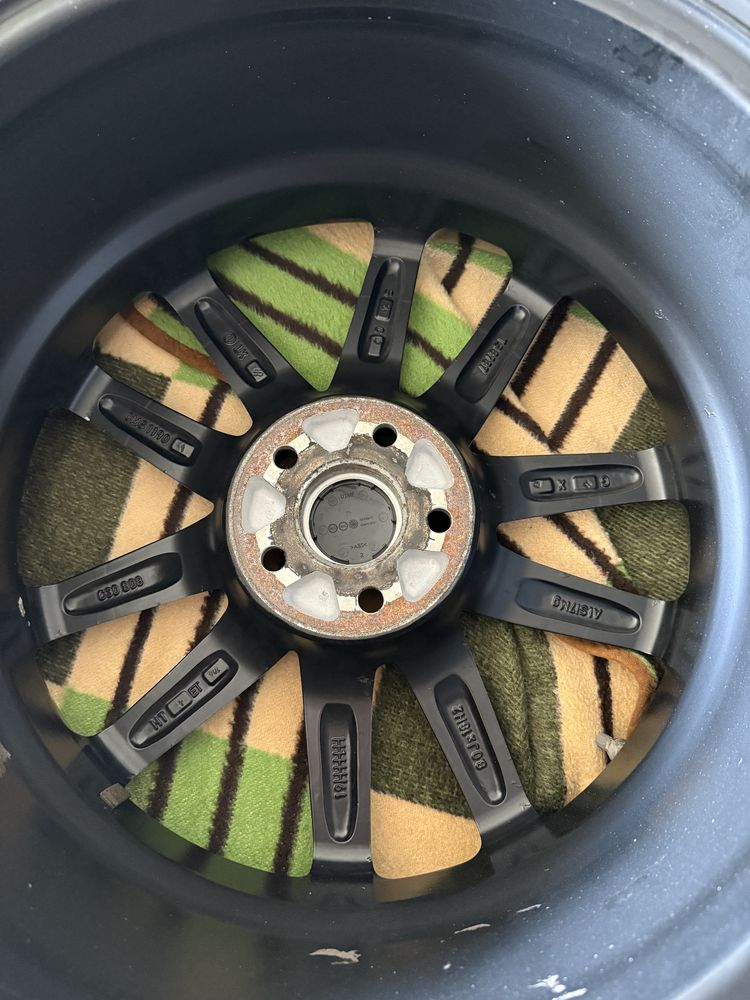 Felgi 5x108 18 z oponami
