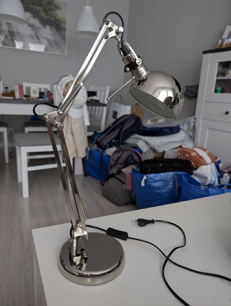 Lampka biurkowa Ikea Forsa srebrna chrom