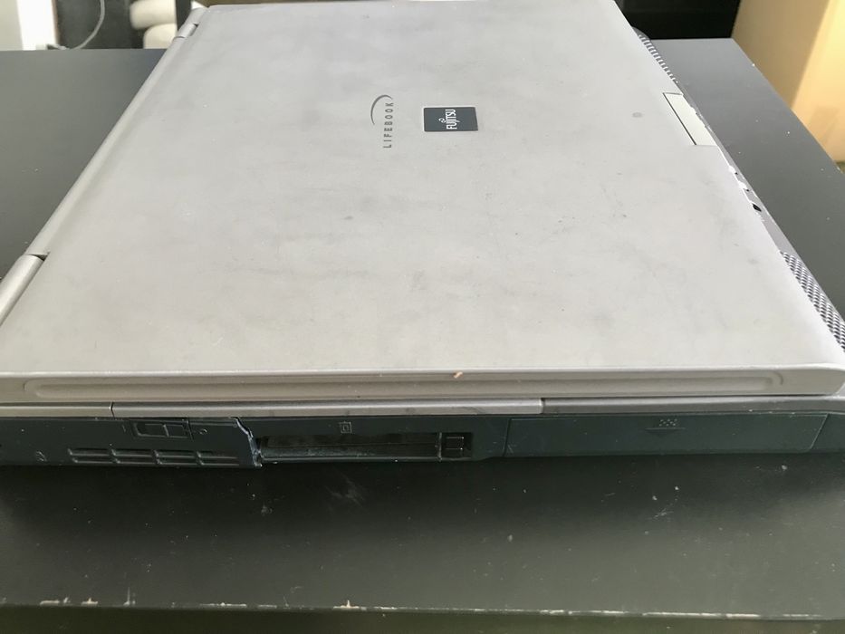 Laptop Fujitsu C4110 Lifebook (Boas Condições)