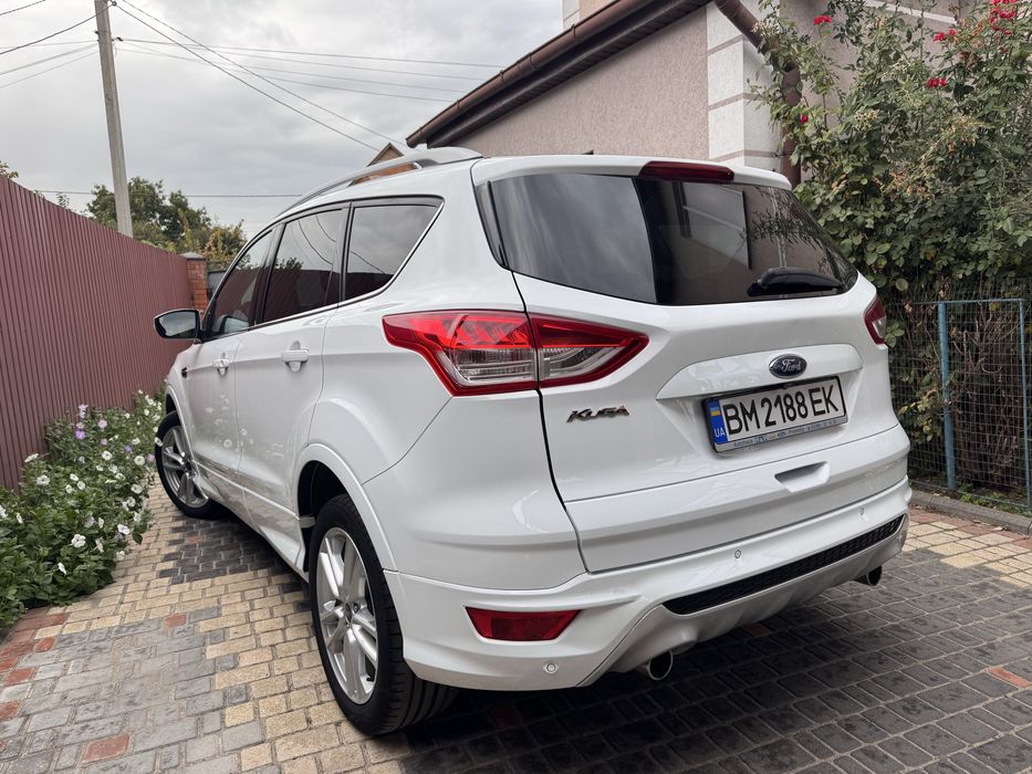 Продам авто Ford Kuga2016