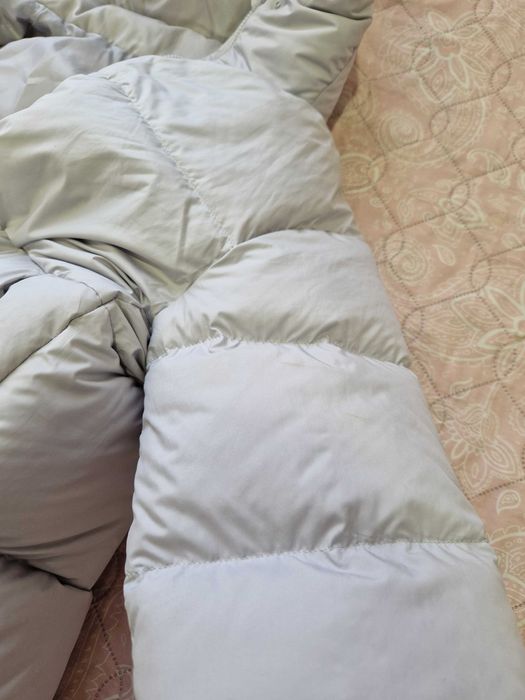 Пуховик 90%пух 8-9-10 134см uniqlo оригінал куртка зимова