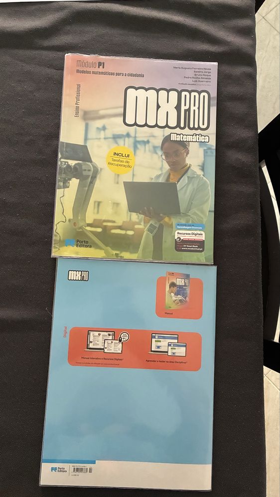 Livros do tecnico profissional 1º Ano Escola val do Rio
