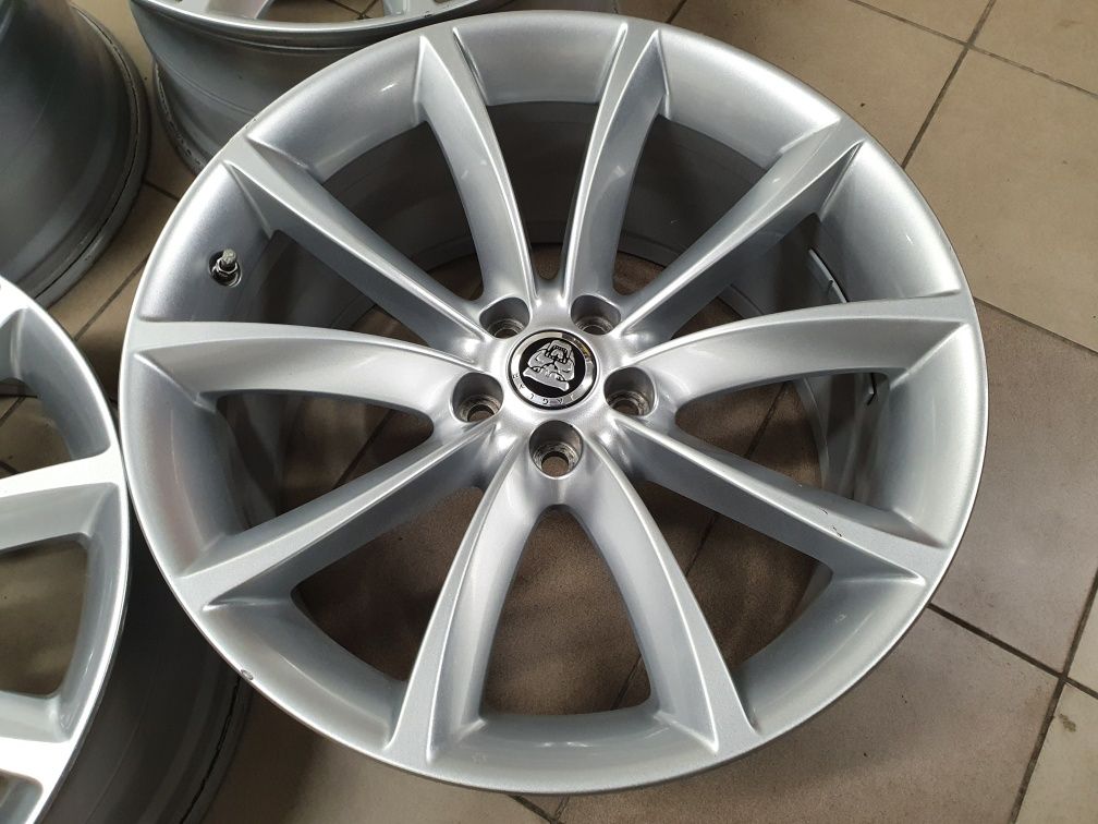 Felgi 19" Jaguar XJ XF F Pace 5x108 XE53-1007-CA 9,5 8,5 5x108 Czujnik