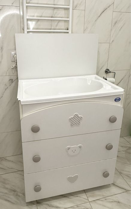 Продам набор Pali: комод-пеленатор + ванночка+кроватка