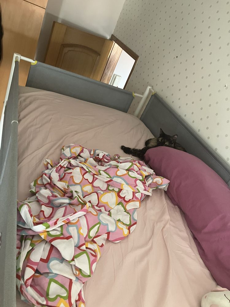 Cama alta Ikea Vitval com colchão